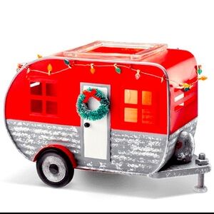 SCENTSY CHRISTMAS CAMPER WARMER